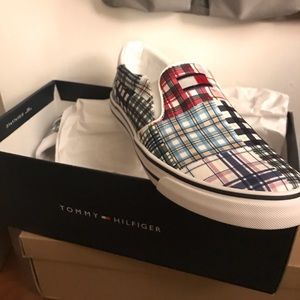 🧡 NEVER WORN TOMMY SHOES🧡